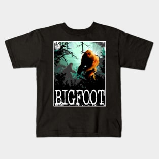 Retro Bigfoot Best Art Sasquatch Vintage Cryptid Woods Hunting Hide and Seek Believe Kids T-Shirt